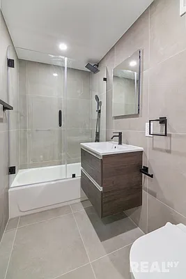 Rented by REAL New York | media 15