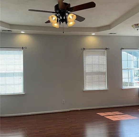1837 Heald Way — Photo 2