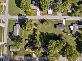 E Jemphrey St N, Eldon, MO 65026