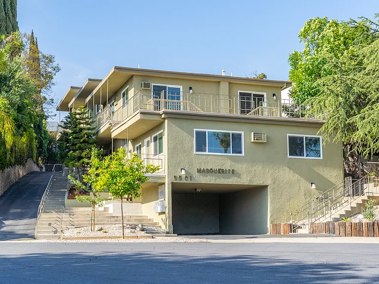 3501 Marguerite St #4 — Photo 12