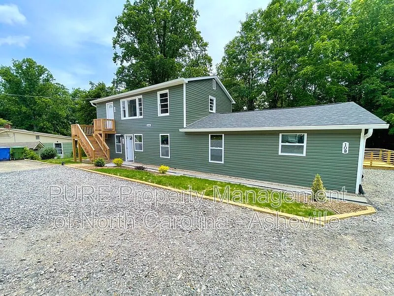 2 bed, 1.0 bath, 588 sqft, $1,950 — Photo 2