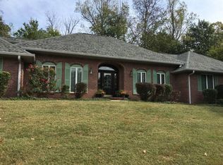 374 Shawnee Woods Dr, Bedford, IN