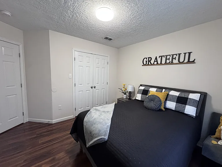 1100 Century Oaks Dr #A — Photo 15