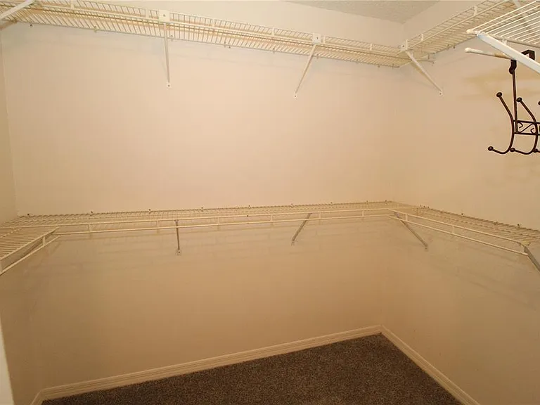 301 Bryce Ct — Photo 23
