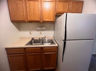 1905 University Dr #B, Cedar Falls, IA 50613