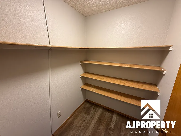 609 N Teton Dr #8 — Photo 5