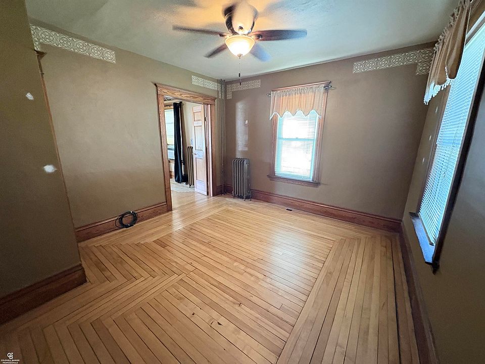 69618 N Main St, photo 17