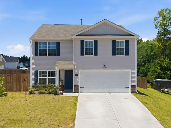 3203 Finch Ct, Sanford, NC 27332