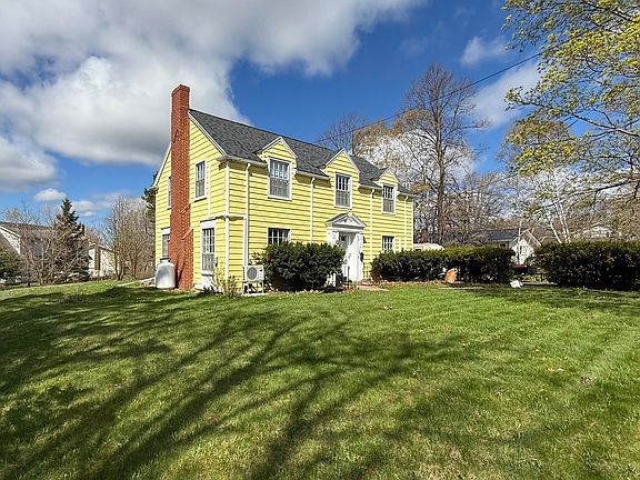 4th image of 239 N River Rd