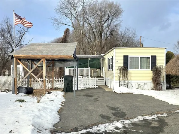 229 Miller St #E-6, Ludlow, MA 01056
