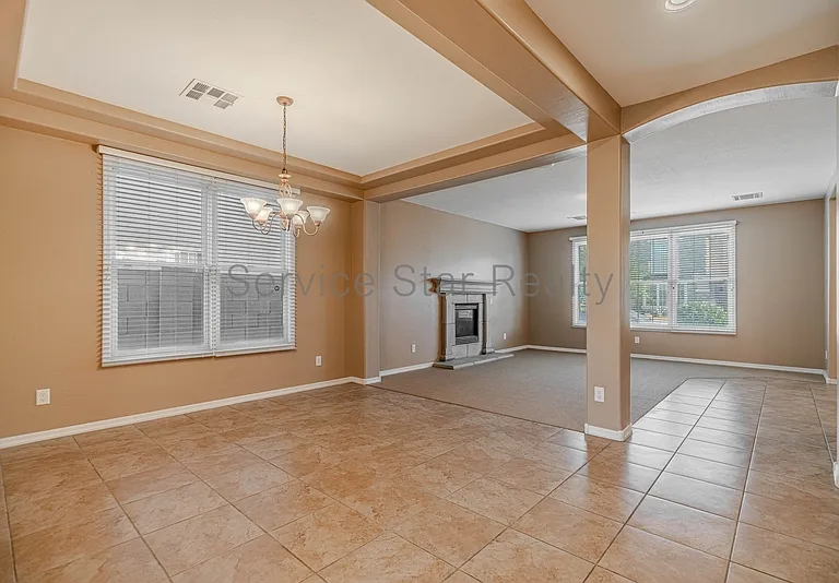 2214 E Chanute Pass — Photo 5