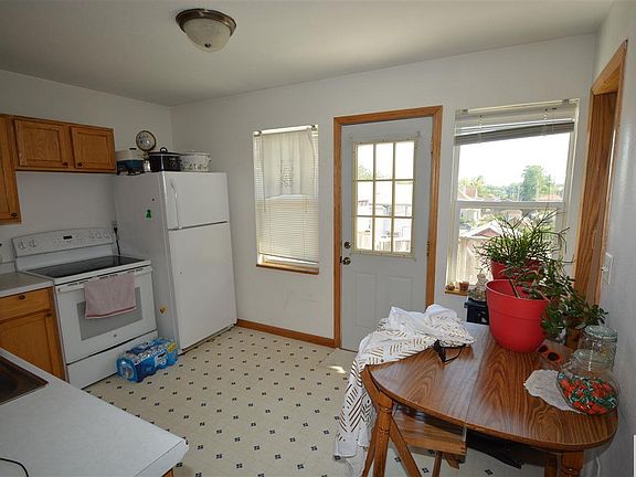 4th image of 714 21st St