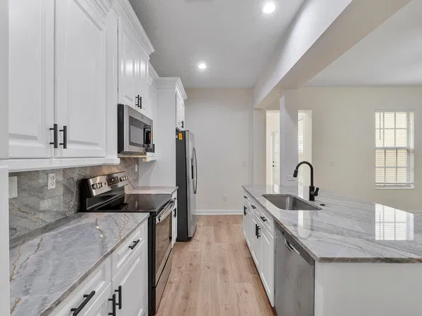 8332 NW 7th Ct, Boca Raton, FL 33487