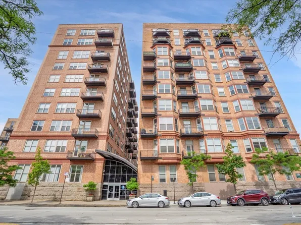 500 S Clinton St APT 527, Chicago, IL 60607