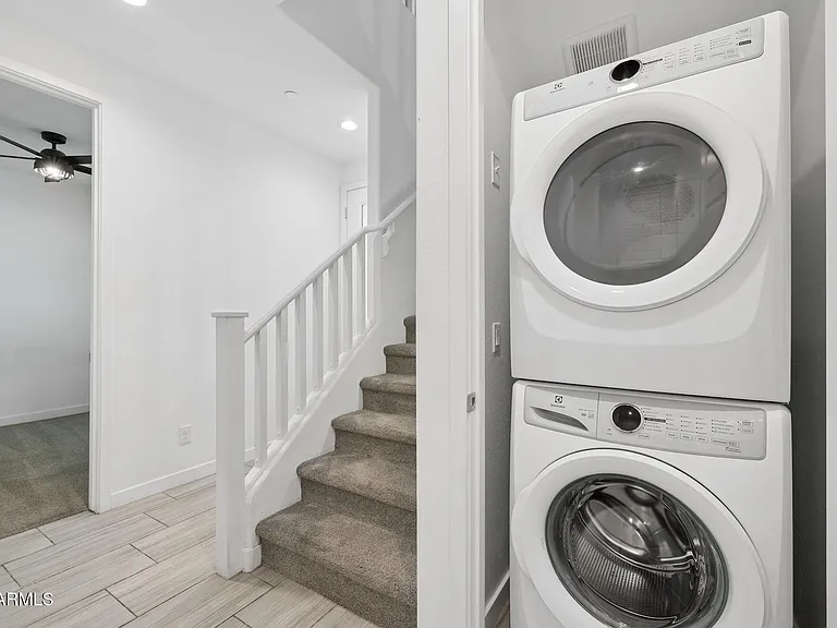 4631 S Element St — Photo 4