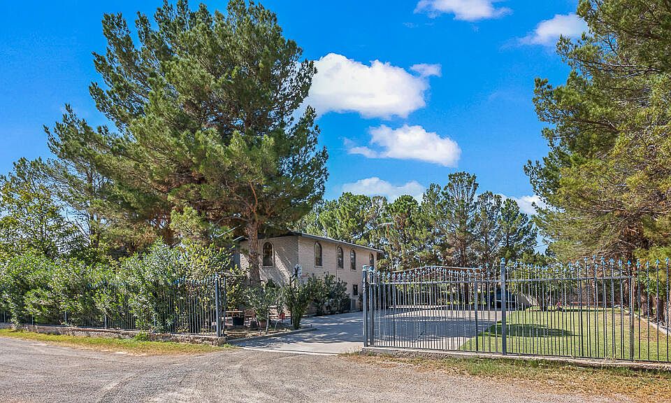 1st image of 442 Escalante Dr