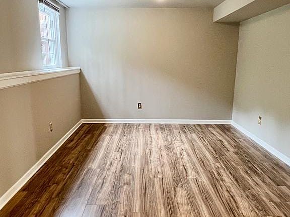 4th image of 140 Steven Ln