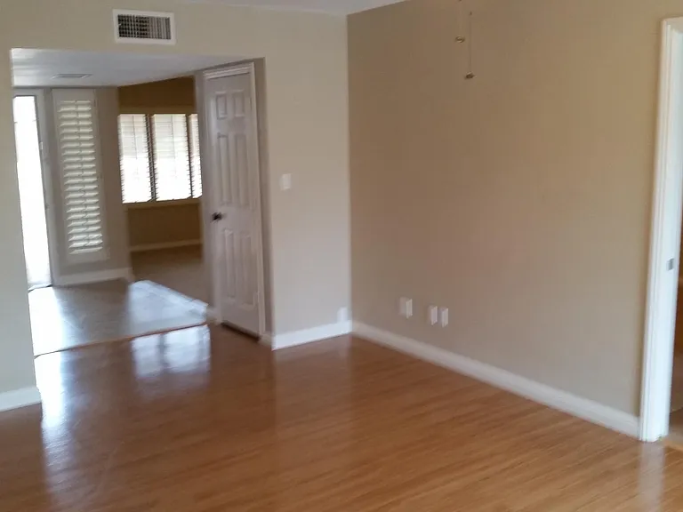 2614 E Sahuaro Dr — Photo 10