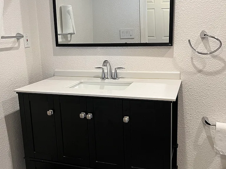 2460 Halsey Cir — Photo 23