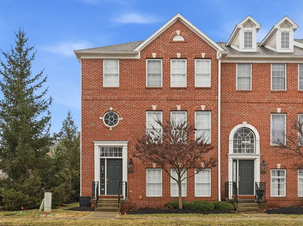 335 Autumn Dr, Carmel, IN 46032