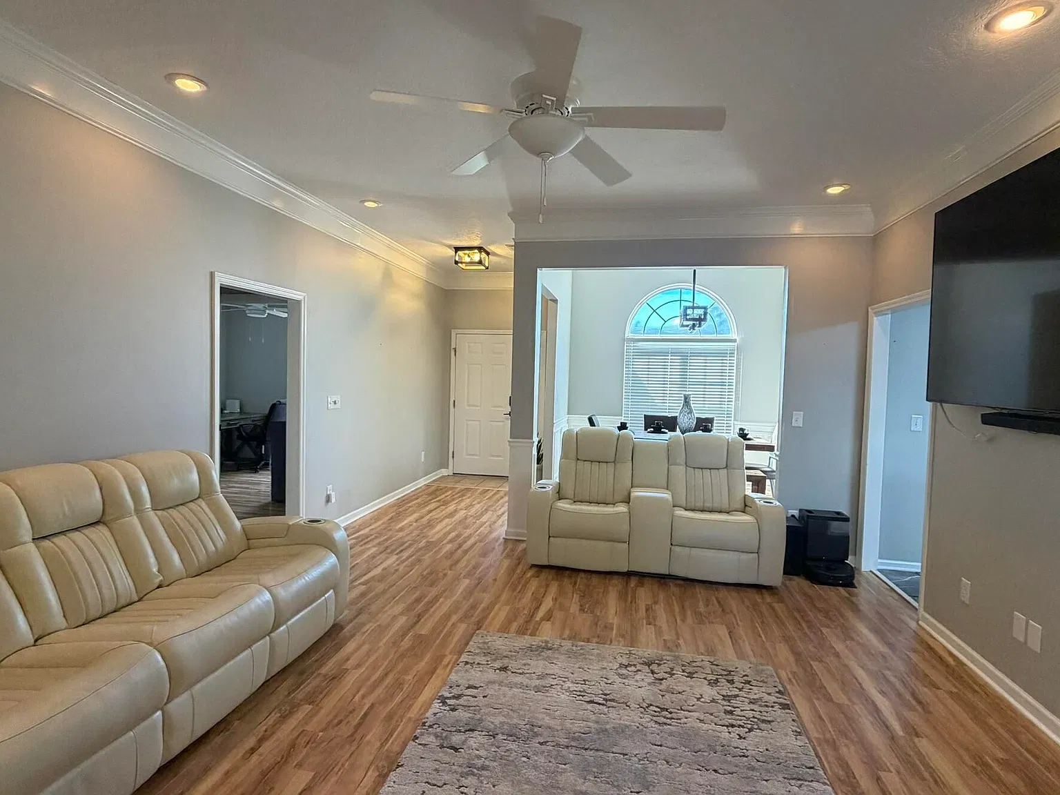 3 bed, 2.0 bath, 1614 sqft, $1,650 — Photo 4