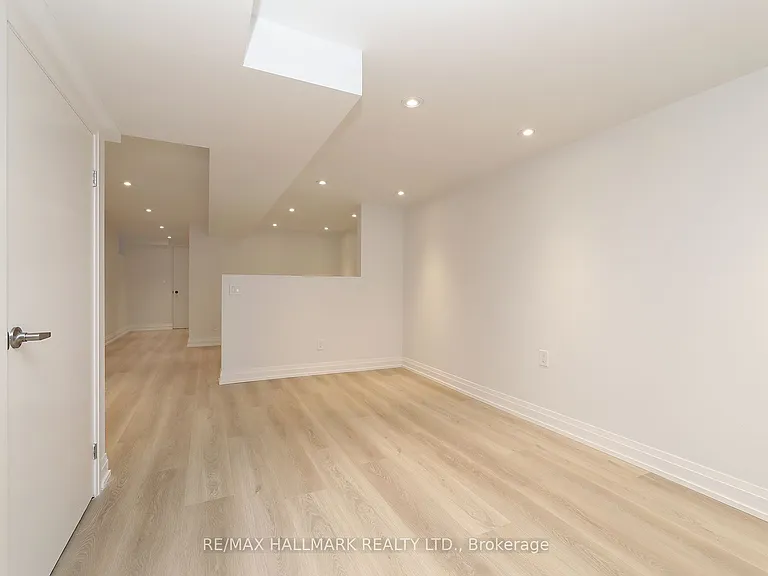 38 Halton St — Photo 10