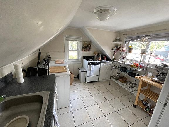 2nd image of 506 N Washington Ave