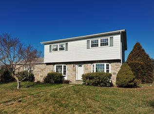 24 Curtis Rd, Kutztown, PA 19530
