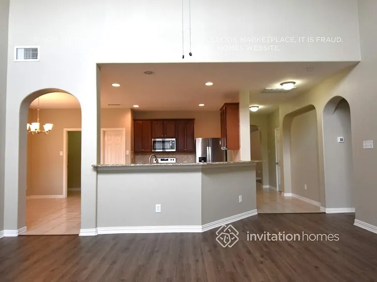 636 Shire Way — Photo 9