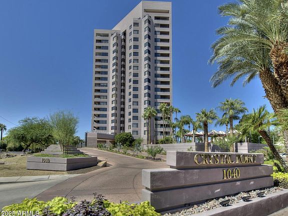 3rd image of 1040 E OSBORN Road #1103