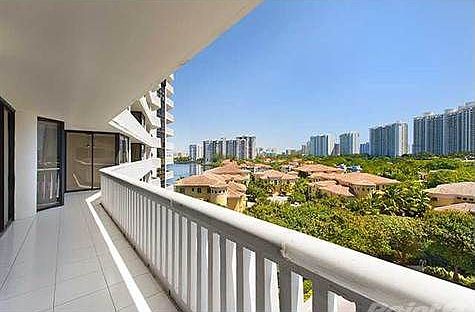 1st image of 1000 Island Blvd #807