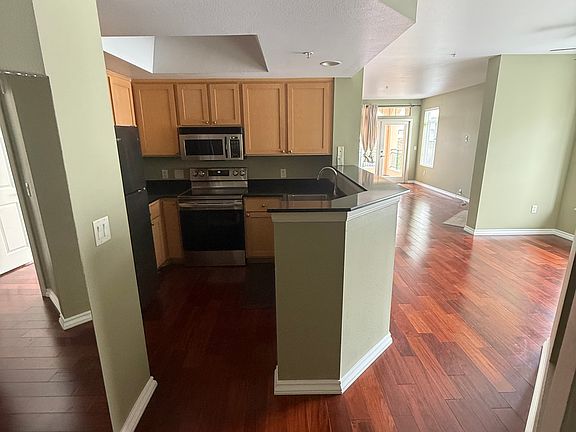 4th image of 2400 5th Ave Unit 322