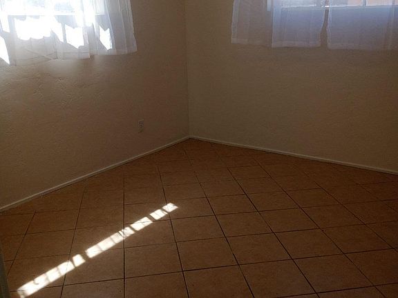 2nd image of 810 W Calle Francita