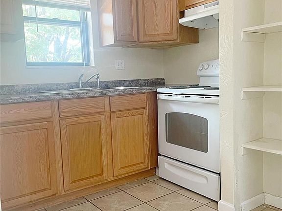 4th image of 59 Peachtree Ln