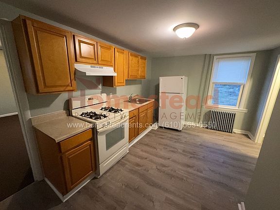 2nd image of 640 Sharon Ave Floor 1