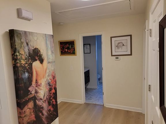 3rd image of 2964 Beechwood Dr