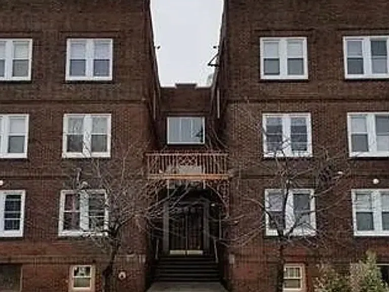 240 William St #2-A — Photo 1