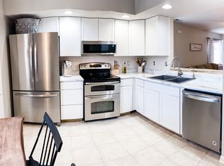 5991 Riverwalk Cir, Newburgh, IN 47630