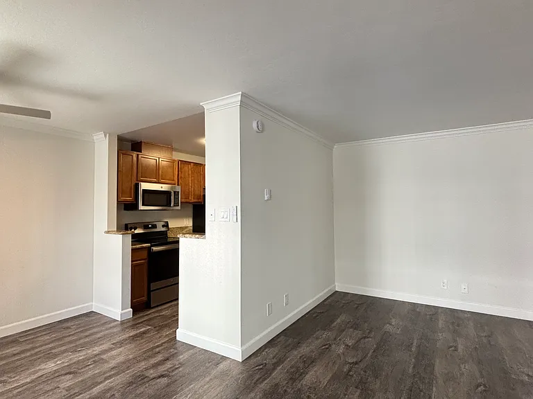 1029 El Camino Real #2 — Photo 3