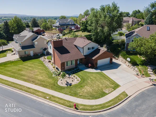 88 W Canyon View Dr, Farmington, UT 84025