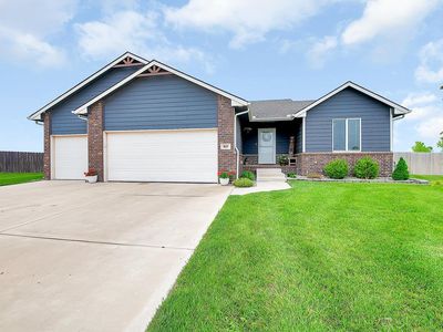 825 S Cattail Cir, Haysville, KS, 67060