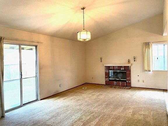 4th image of 1625 Amberwood Ln