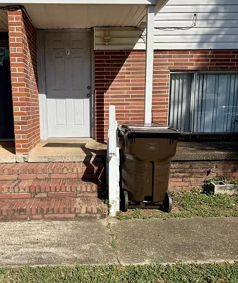 380 S Daleville Ave #F — Photo 3