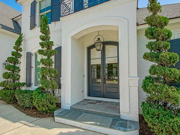 3rd image of 101 Palmetto Ct