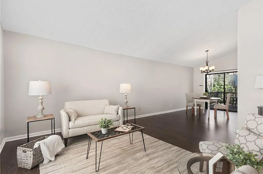 3 bed, 3.0 bath, 1324 sqft, $3,000 — Photo 2