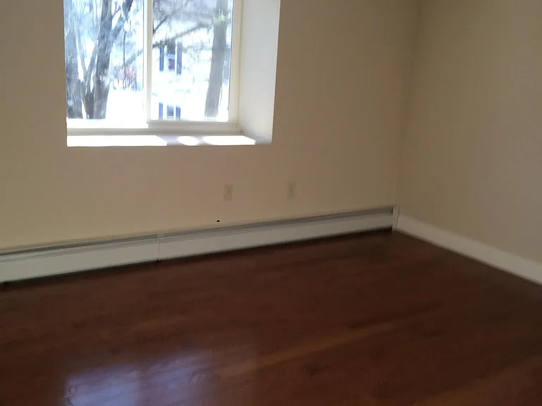 36 Warren St #6 — Photo 5