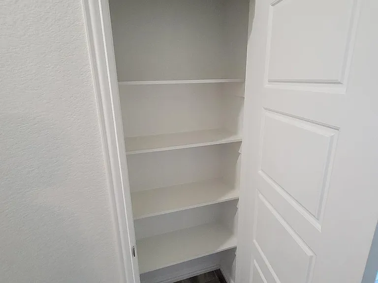 117 E Valley Dr — Photo 17