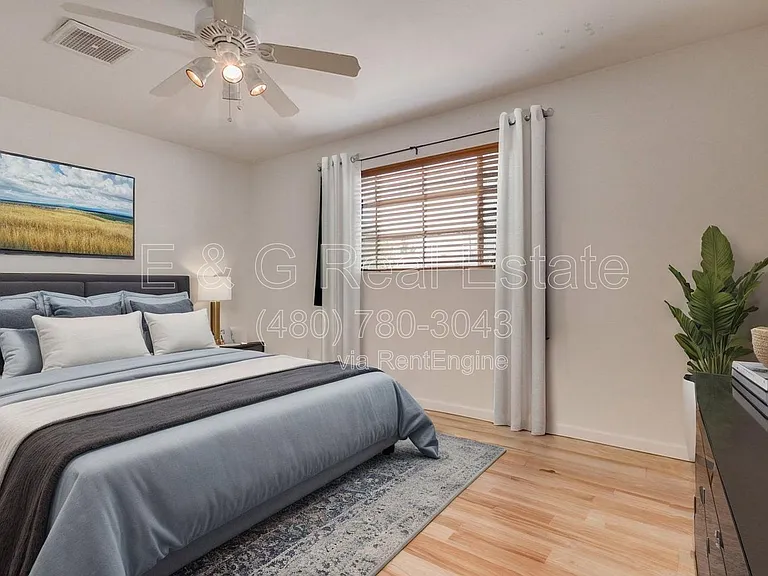 1308 W 6th St — Photo 16