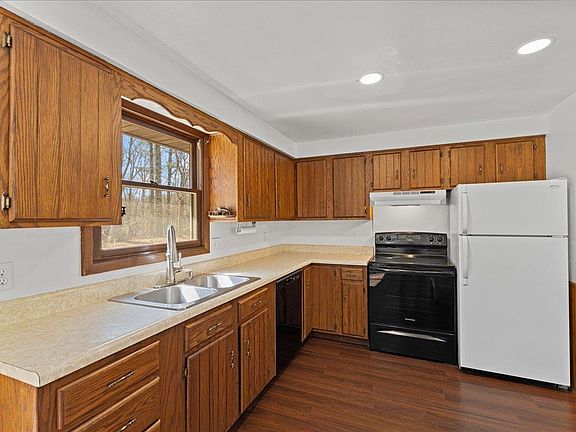 4th image of 10897 Circle Rd