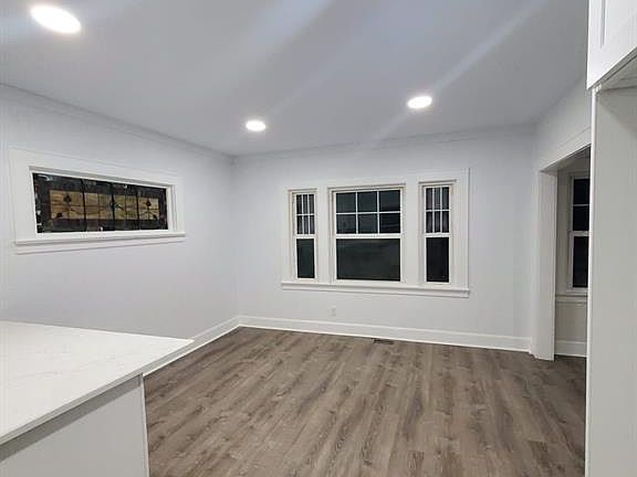 5th image of 141 Humboldt Street